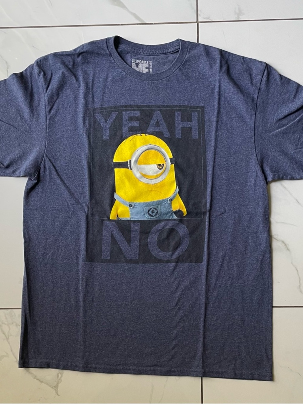 Universal Navy & White Despicable Me Interior Tag Graphic Tee. Size : L